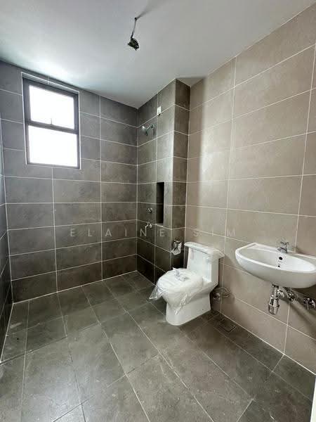 Rumah Teres untuk Dijual di Bandar Putra Kulai (Kulai) - Elaine Sim - Bathroom - PropertyGuru.com.my