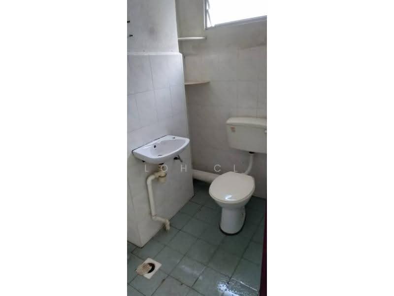 Apartment for Sale at Sri Impian Apartment - Loh CL - Bathroom - PropertyGuru.com.my