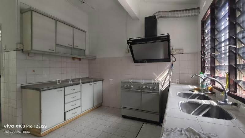 Rumah Teres 1-Tingkat untuk Dijual di Taman Lucky (Bangsar) - Daljit Kumar - Kitchen - PropertyGuru.com.my