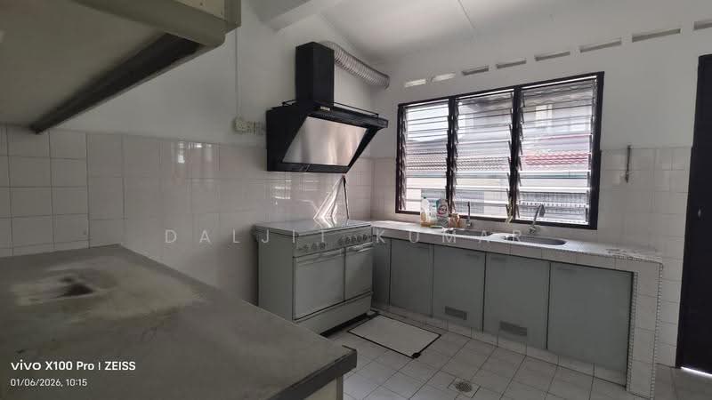 Rumah Teres 1-Tingkat untuk Dijual di Taman Lucky (Bangsar) - Daljit Kumar - Kitchen - PropertyGuru.com.my