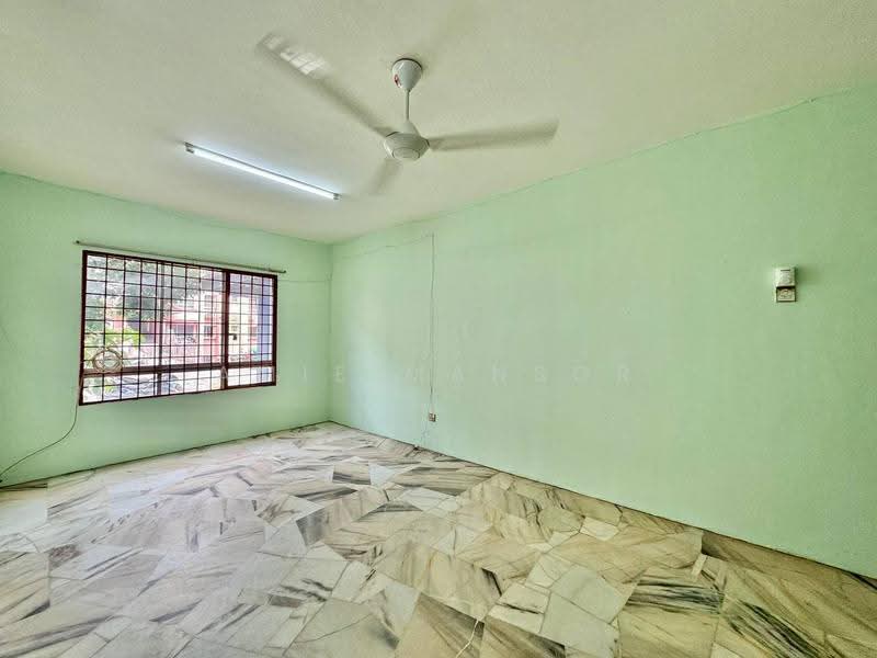Apartment for Sale at Residensi Warnasari 3 - Amie Mansor - Interior - PropertyGuru.com.my