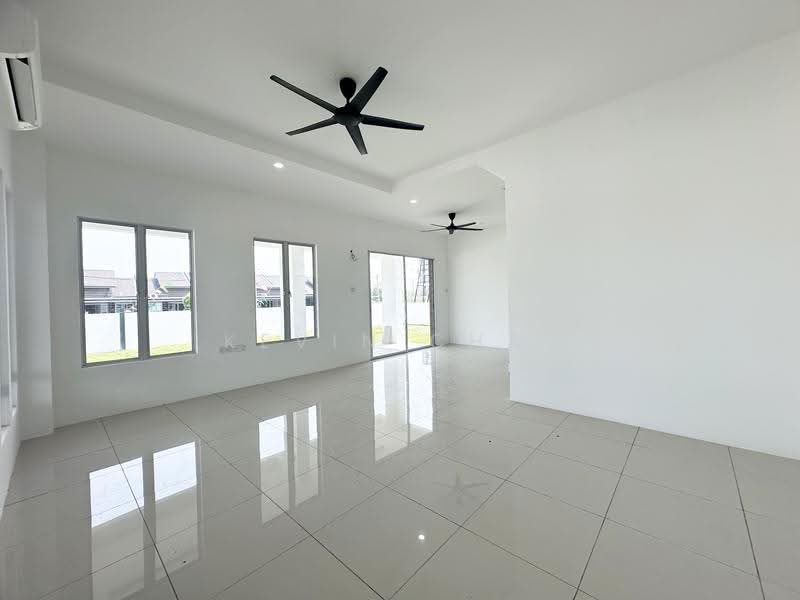 Rumah Teres 2-Tingkat untuk Dijual di Bidor (Perak) - Kevin Chai - Living Room - PropertyGuru.com.my
