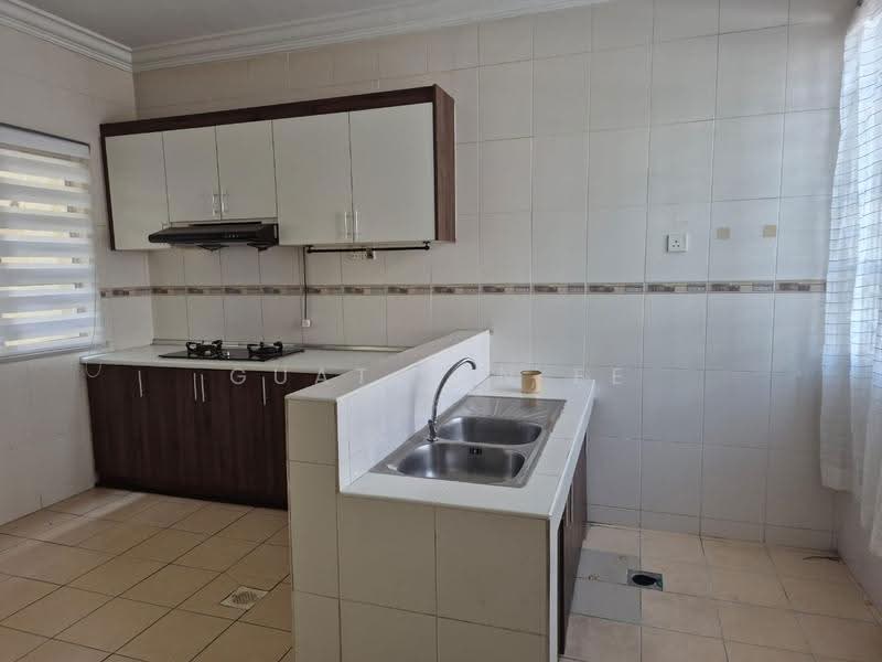 2-storey Terraced House for Sale in Putra Heights (Subang Jaya) - Lilian Ee - Kitchen - PropertyGuru.com.my