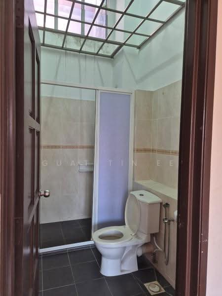 2-storey Terraced House for Sale in Putra Heights (Subang Jaya) - Lilian Ee - Bathroom - PropertyGuru.com.my