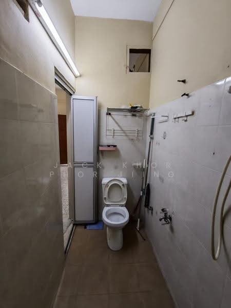 Rumah Teres untuk Disewa di Taman Klang Utama (Kapar) - Jack Khor Phor Jiing - Bathroom - PropertyGuru.com.my