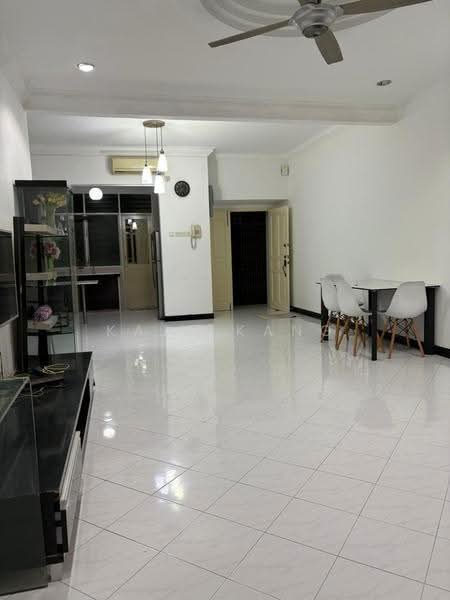 Kondominium untuk Disewa di Scotland Park - Kaze Kang - Living Room - PropertyGuru.com.my