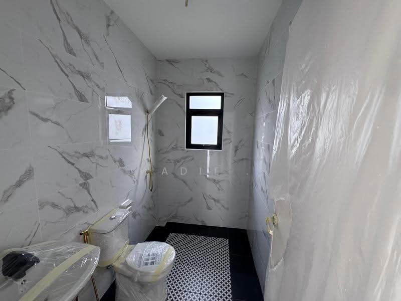 Semi-Detached House for Sale in Bandar Puteri Jaya (Sungai Petani) - Wadie . - Bathroom - PropertyGuru.com.my