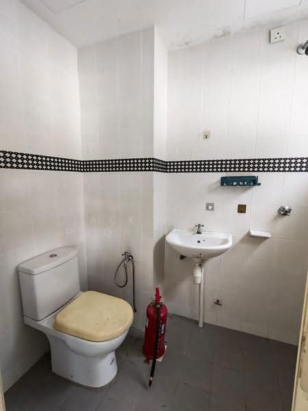 Pangsapuri untuk Disewa di Seri Pinang - Jack Khor Phor Jiing - Bathroom - PropertyGuru.com.my