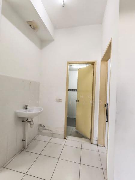 Pangsapuri untuk Disewa di Seri Pinang - Jack Khor Phor Jiing - Bathroom - PropertyGuru.com.my