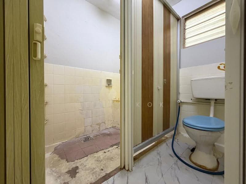 Rumah Teres 1-Tingkat untuk Dijual di Taman Hijau (Rawang) - Kelly Kok - Bathroom - PropertyGuru.com.my