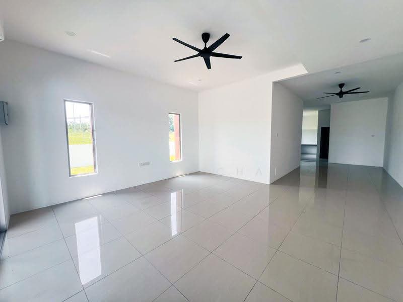 Rumah Berkembar untuk Dijual di Bidor (Perak) - Kevin Chai - Living Room - PropertyGuru.com.my