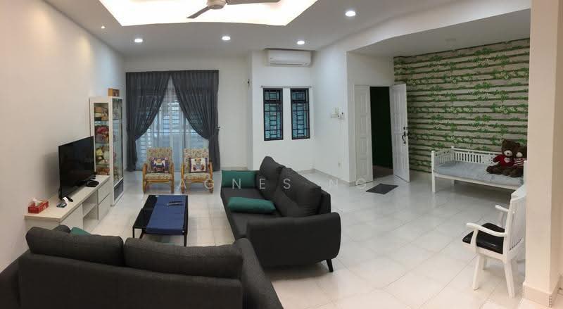 Rumah Teres 2.5-Tingkat untuk Dijual di Taman Perling (Perling) - Agnes Ng - Living Room - PropertyGuru.com.my