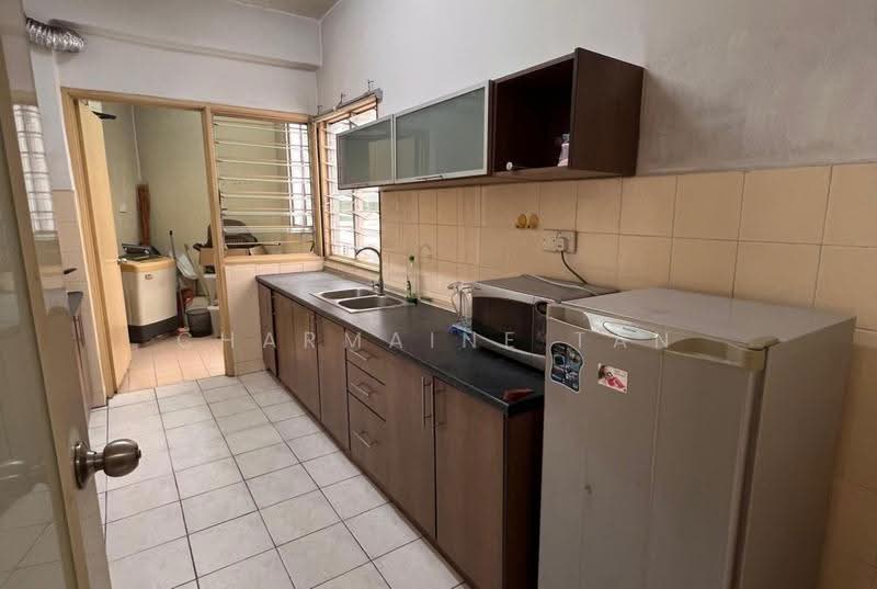 Kondominium untuk Dijual di Menara Menjalara - Charmaine Tan - Kitchen - PropertyGuru.com.my