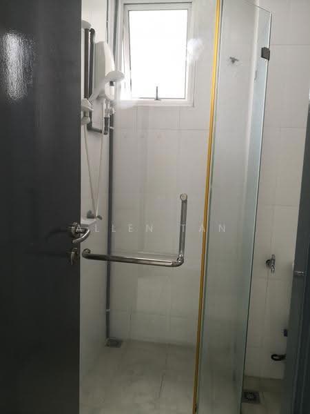 Kondominium untuk Dijual di Zenith Residences - Allen Tan - Bathroom - PropertyGuru.com.my