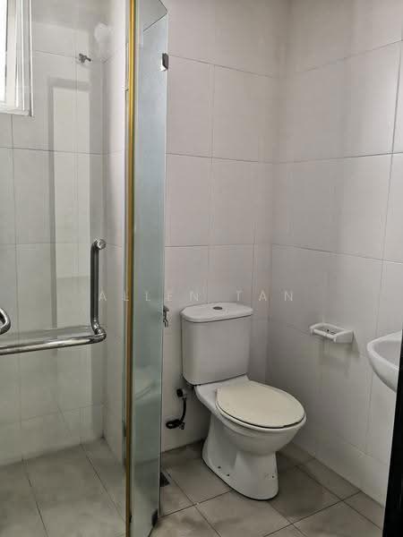 Kondominium untuk Dijual di Zenith Residences - Allen Tan - Bathroom - PropertyGuru.com.my