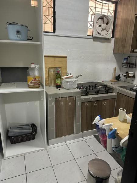 Condominium for Sale at Fraser Towers - Sumitra Sabaratnam - Kitchen - PropertyGuru.com.my