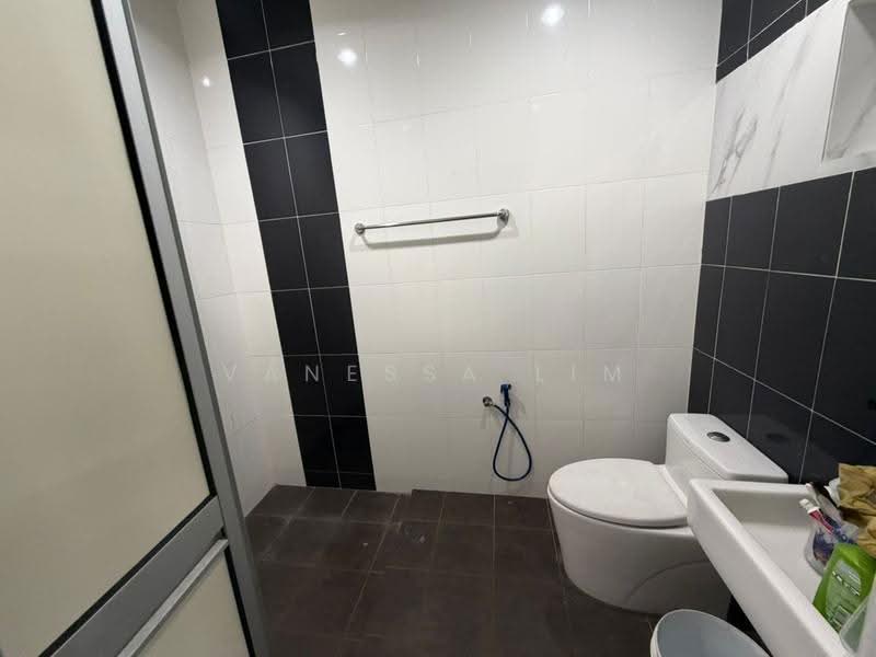 1-storey Terraced House for Sale in Kluang (Johor) - Vanessa Lim - Bathroom - PropertyGuru.com.my