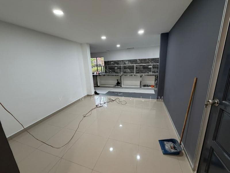 1-storey Terraced House for Sale in Kluang (Johor) - Vanessa Lim - Kitchen - PropertyGuru.com.my