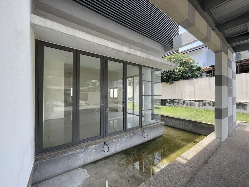 Bungalow House untuk Dijual di Bandar Seri Putra (Bangi) - Azizul Kamarul Zaman - Exterior - PropertyGuru.com.my