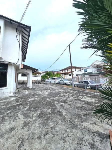 Rumah Teres 2-Tingkat untuk Dijual di Taman Ungku Tun Aminah (Skudai) - Edward Oo - Exterior - PropertyGuru.com.my