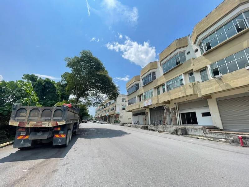 Factory for Sale in Rawang (Selangor) - Chloe Kok - Exterior - PropertyGuru.com.my