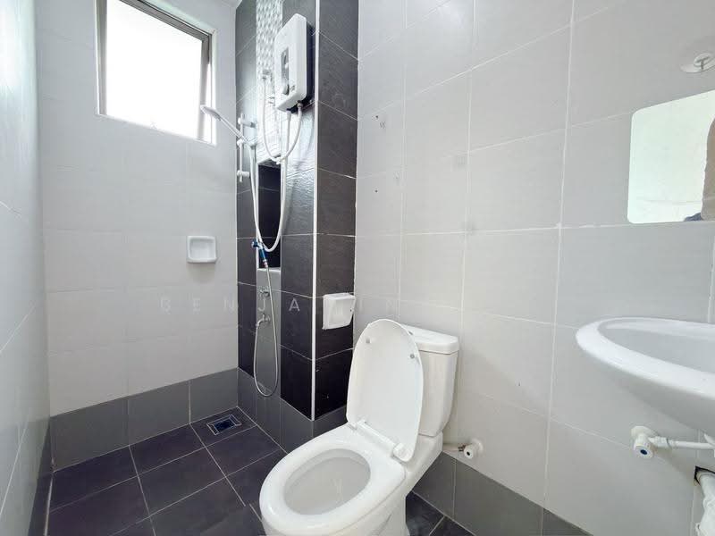 2-storey Terraced House for Rent in Bandar Dato Onn (Tebrau) - Benjamin Ong - Bathroom - PropertyGuru.com.my