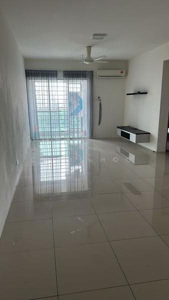 Kediaman Servis untuk Dijual di Silk Residence - Camie Hoo - Living Room - PropertyGuru.com.my
