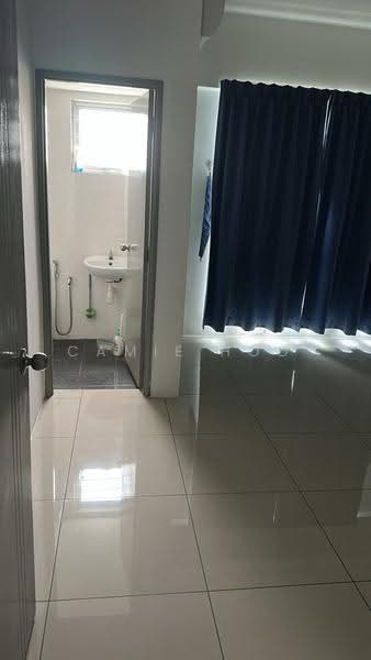 Kediaman Servis untuk Dijual di Silk Residence - Camie Hoo - Bathroom - PropertyGuru.com.my
