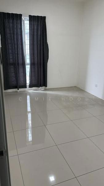 Kediaman Servis untuk Dijual di Silk Residence - Camie Hoo - Interior - PropertyGuru.com.my