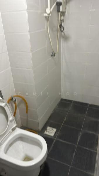 Kediaman Servis untuk Dijual di Silk Residence - Camie Hoo - Bathroom - PropertyGuru.com.my