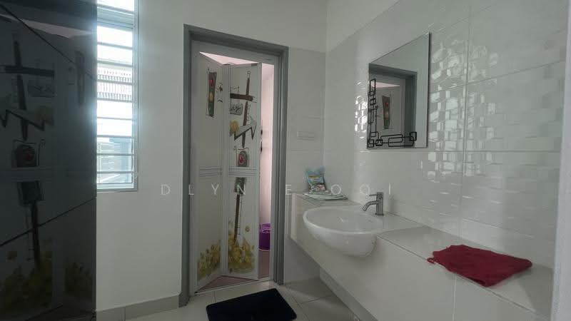 Semi-Detached House for Sale in Prima Saujana (Kajang) - Dlynie Ooi - Bathroom - PropertyGuru.com.my