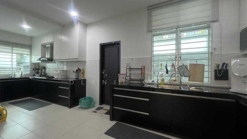 Semi-Detached House for Sale in Prima Saujana (Kajang) - Dlynie Ooi - Kitchen - PropertyGuru.com.my