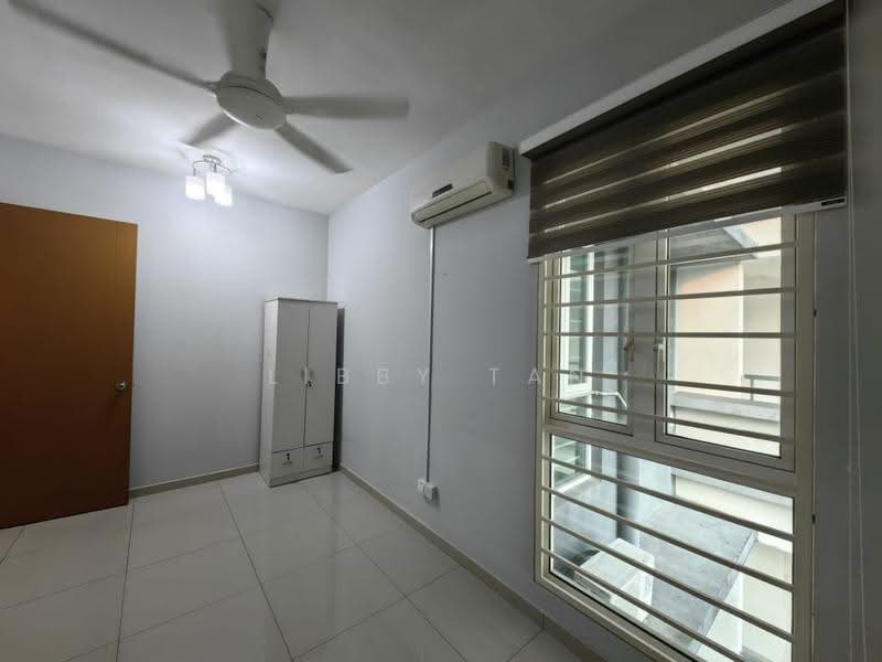 Kondominium untuk Dijual di 222 Residency - Libby Tan - Bedroom - PropertyGuru.com.my