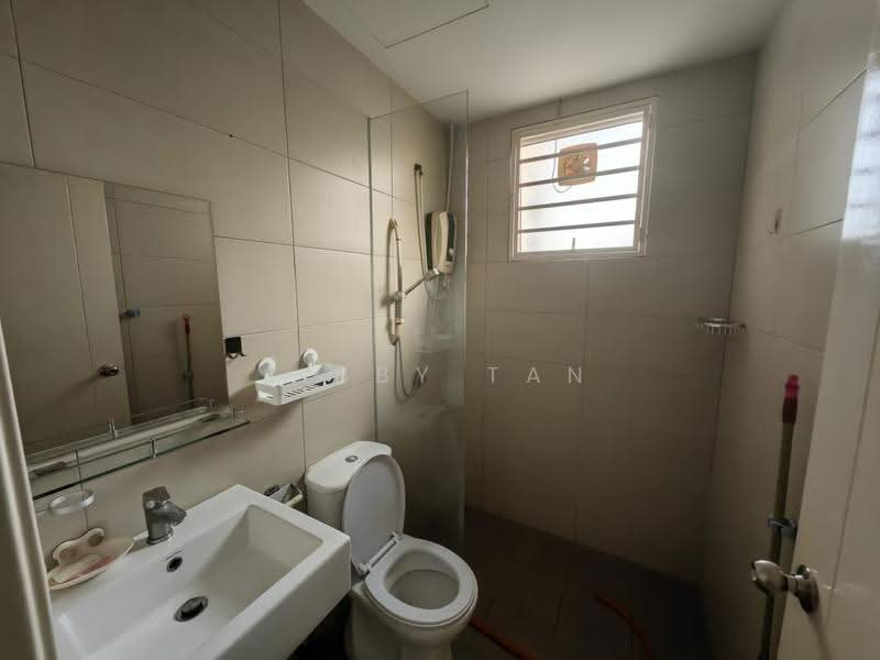 Kondominium untuk Dijual di 222 Residency - Libby Tan - Bathroom - PropertyGuru.com.my