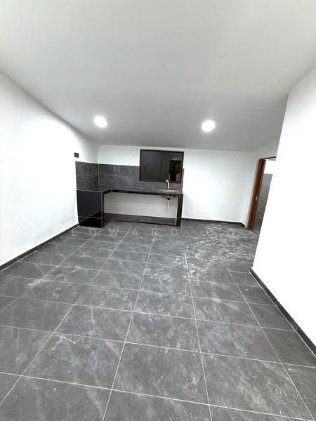 1-storey Terraced House for Sale in Ulu Tiram (Johor) - Edward Oo - Kitchen - PropertyGuru.com.my