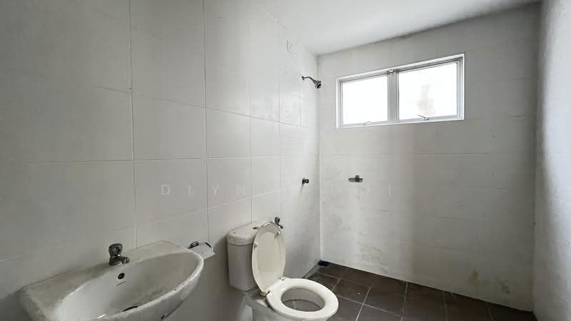 Semi-Detached House for Sale in Prima Saujana (Kajang) - Dlynie Ooi - Bathroom - PropertyGuru.com.my