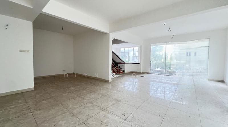 Semi-Detached House for Sale in Prima Saujana (Kajang) - Dlynie Ooi - Living Room - PropertyGuru.com.my