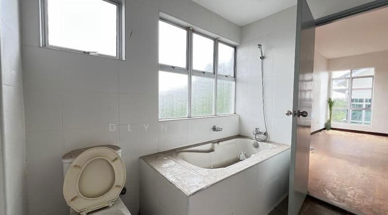 Semi-Detached House for Sale in Prima Saujana (Kajang) - Dlynie Ooi - Bathroom - PropertyGuru.com.my