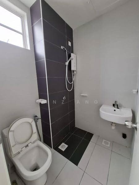 Apartment for Sale at Nusa Heights (Nusa Puncak) - Vinz Ang - Bathroom - PropertyGuru.com.my