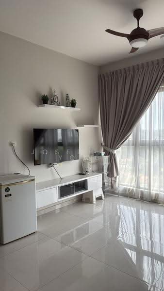 Condominium for Rent at Bay Point @ Country Garden Danga Bay - Josephine Yong - Living Room - PropertyGuru.com.my