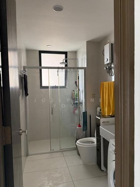 Condominium for Rent at Bay Point @ Country Garden Danga Bay - Josephine Yong - Bathroom - PropertyGuru.com.my