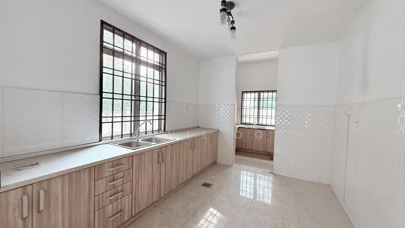 Semi-Detached House for Sale in Prima Saujana (Kajang) - Dlynie Ooi - Kitchen - PropertyGuru.com.my