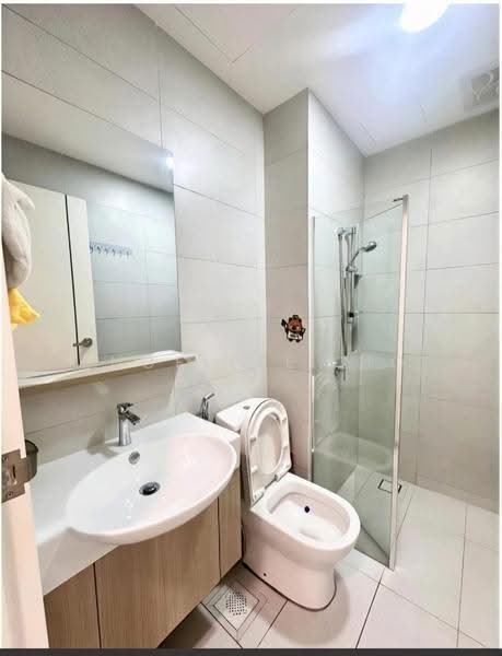 Kediaman Servis untuk Disewa di Sinaran @ Utropolis - Angeline Tio - Bathroom - PropertyGuru.com.my