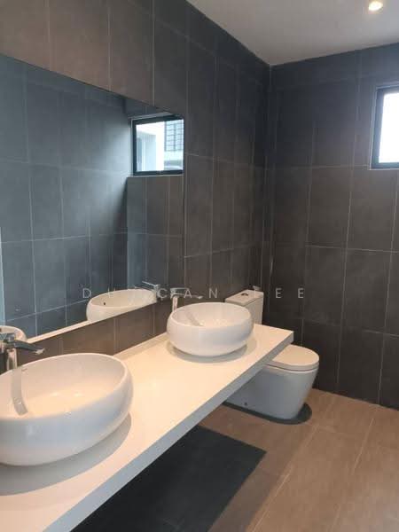 Kediaman Servis untuk Disewa di Astoria Ampang - Duncan Lee - Bathroom - PropertyGuru.com.my