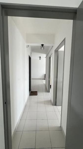 Pangsapuri untuk Disewa di Lily Apartment @ Kuchai Lama - Max Chua - Corridor - PropertyGuru.com.my