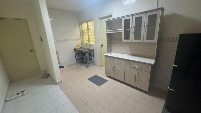 Apartment for Rent at Flora Damansara Apartment - Bryan Yeoh - Kitchen - PropertyGuru.com.my