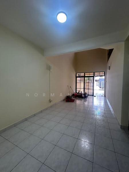Rumah Teres 1.5-Tingkat untuk Disewa di Taman Gaya (Ulu Tiram) - Norman Lee - PropertyGuru.com.my