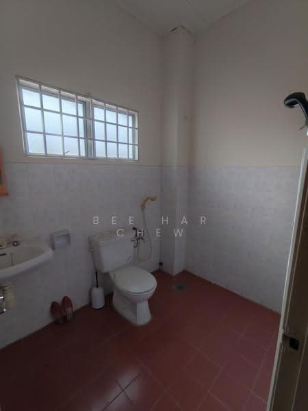 Rumah Teres 2-Tingkat untuk Disewa di Bandar Bukit Tinggi 2 (Klang) - Bee Har Chew - Bathroom - PropertyGuru.com.my