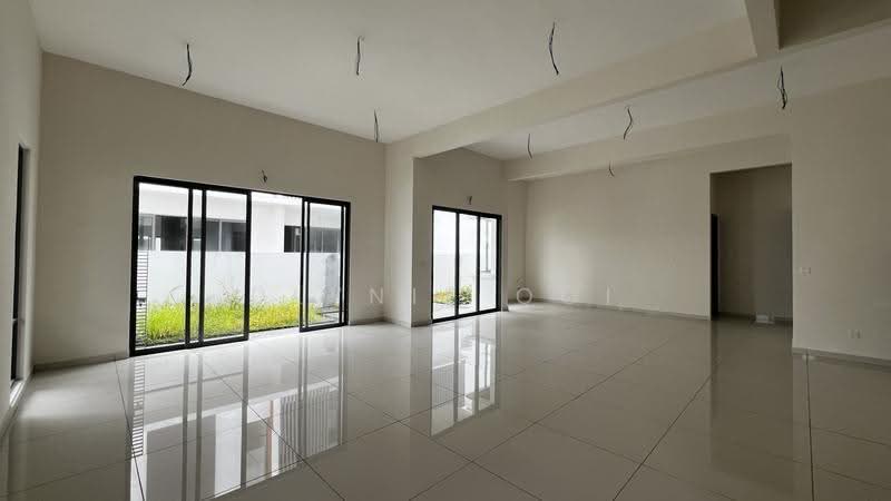 Semi-Detached House for Sale in Taman Semanja (Kajang) - Dlynie Ooi - Living Room - PropertyGuru.com.my