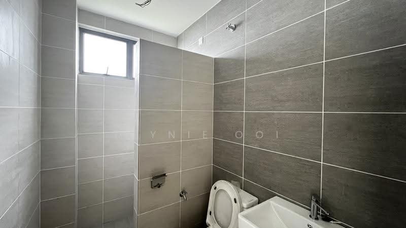 Semi-Detached House for Sale in Taman Semanja (Kajang) - Dlynie Ooi - Bathroom - PropertyGuru.com.my